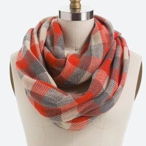 OCTAVIA Tina Check Infinity Scarf